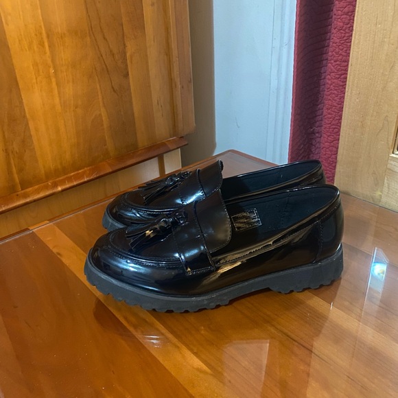 Jones New York Priscilla Black Faux Patent Leather Loafers Size 9 - Picture 2 of 11